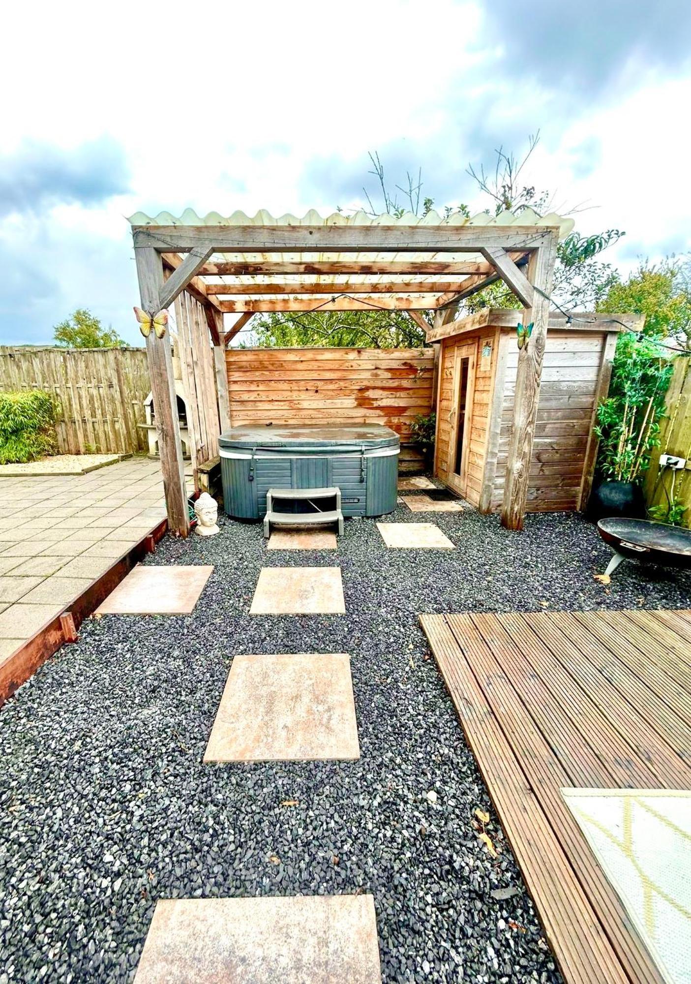 Wellness Bungalow With Jacuzzi &Sauna&Private Garden Near Amsterdam Vijfhuizen Exterior foto